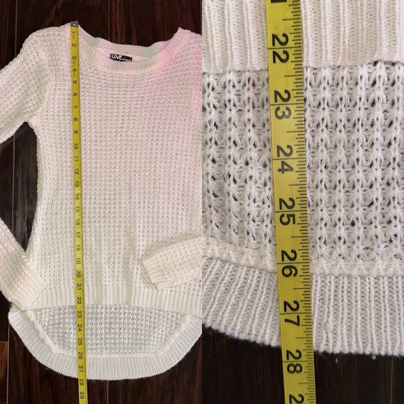 Love by Chesley White Sweater Women’s M Medium Open Knit Long Sleeve High Low - Picture 5 of 15